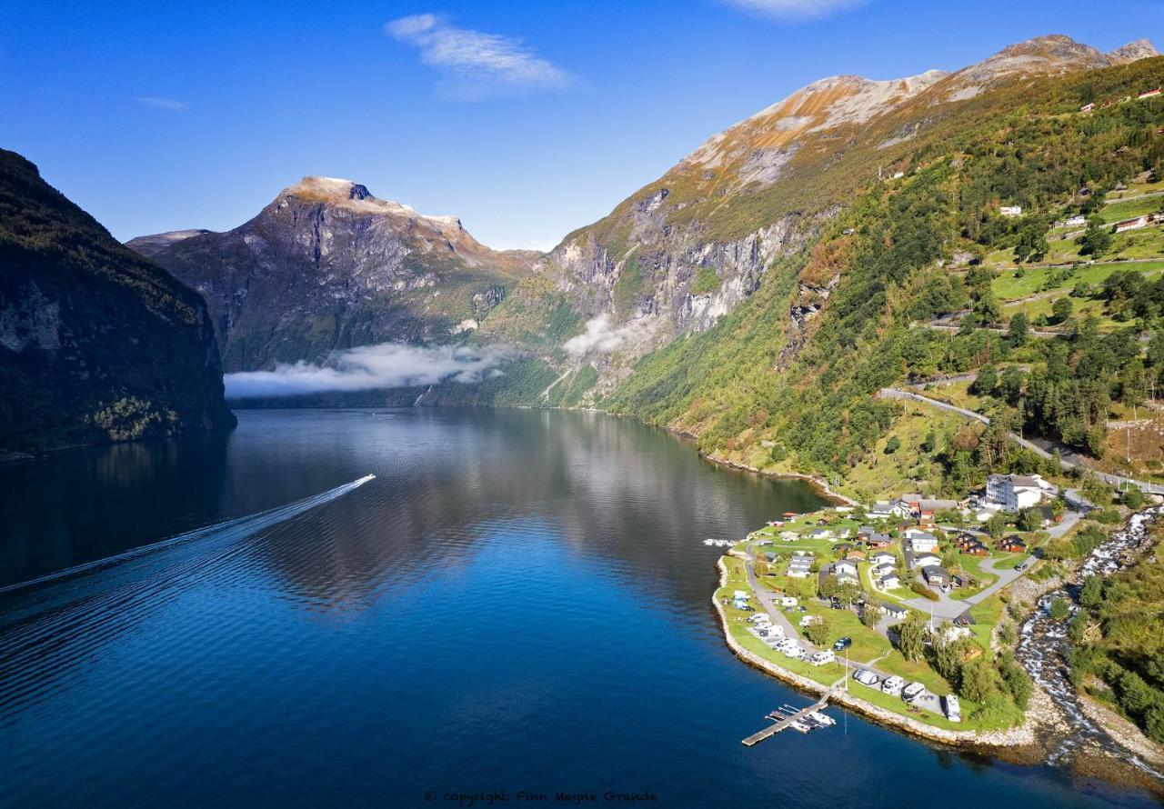 Geirangerfjorden Feriesenter Hotell Eksteriør bilde